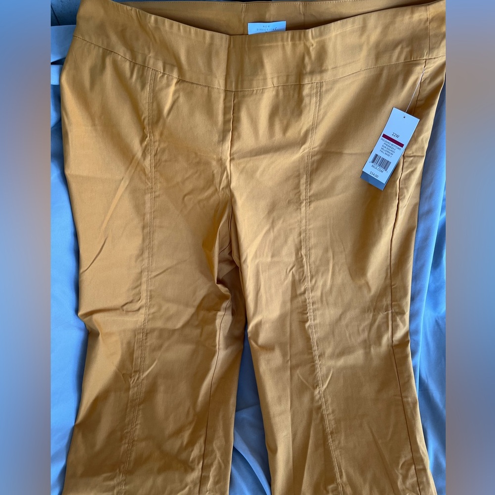 New Directions Women’s Yellow Pants
